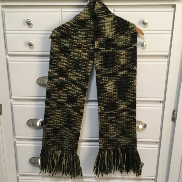 Unisex Handmade Camo Colored Scarf 60 inches - Picture 5 of 6
